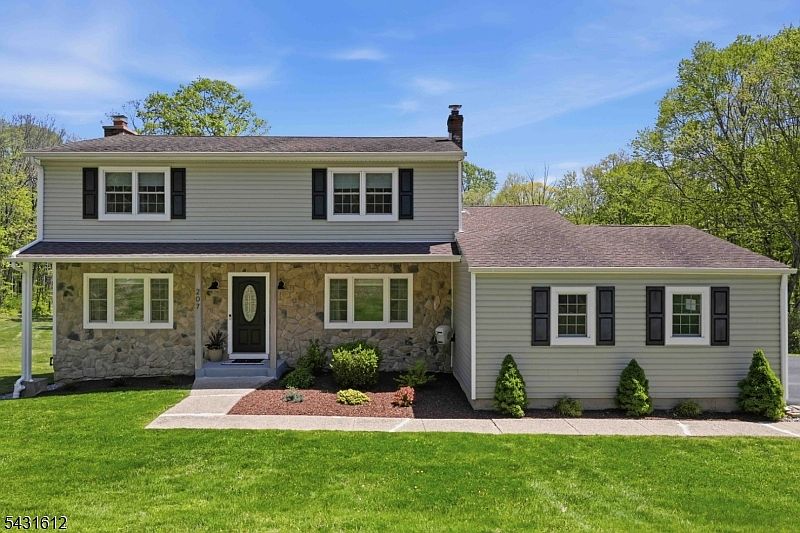 1st image of 207 Mooney Rd
