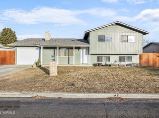 1115 S 32nd Ave, Yakima, WA 98902