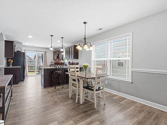 5th image of 394 Aniken Cir