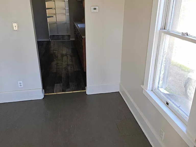 1756 Midland Ave — Photo 5