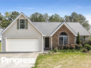 975 Harbins View Dr, Dacula, GA 30019