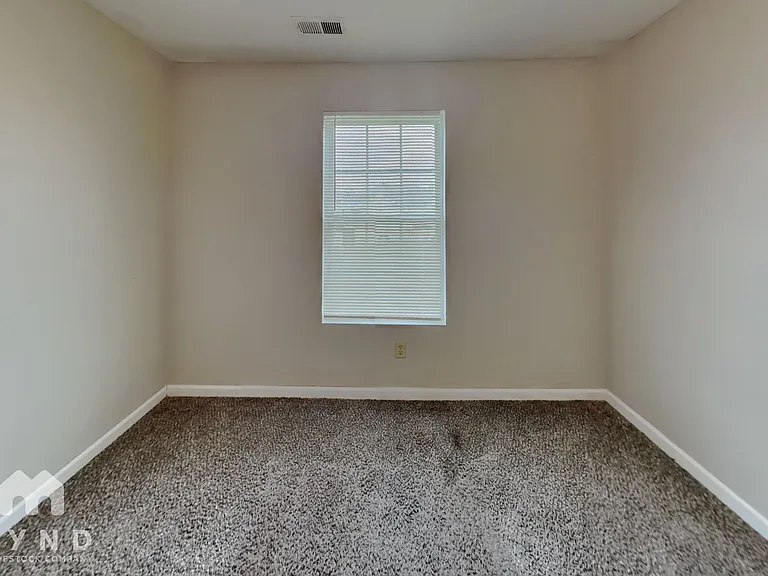 1130 S Clifton Ave — Photo 11