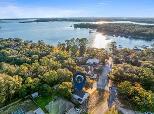 118 Poquito Rd, Shalimar, FL 32579