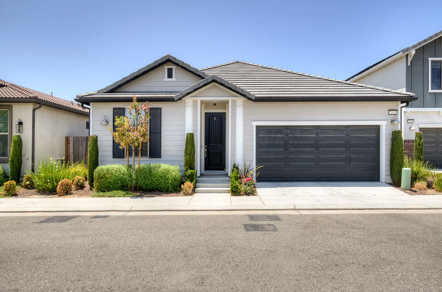2935 N Leya Dr photo 1