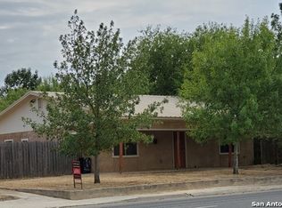 710 S Main St, Cotulla, TX 78014