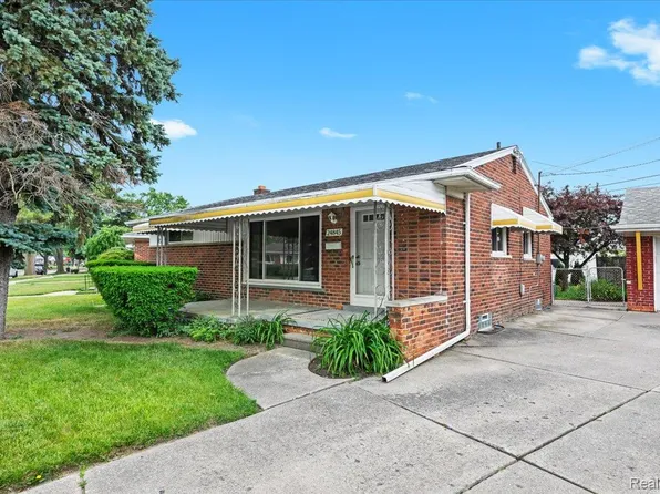24845 Petersburg Ave, Eastpointe, MI 48021