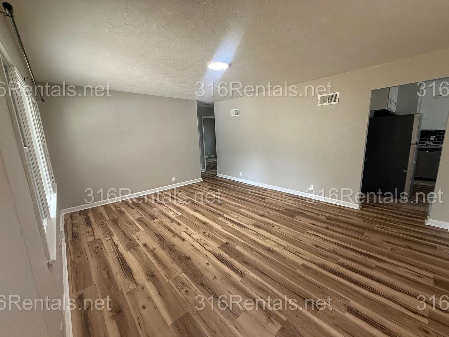 $1345 - **Coming Soon** 4 Bedroom / 1 Bathroom - Beautiful Single Family Home — Photo 2