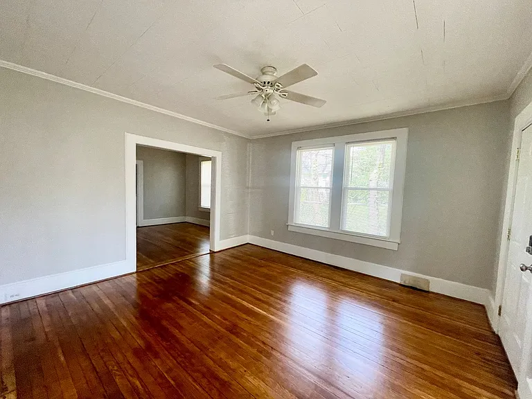 1504 Charlton St — Photo 5