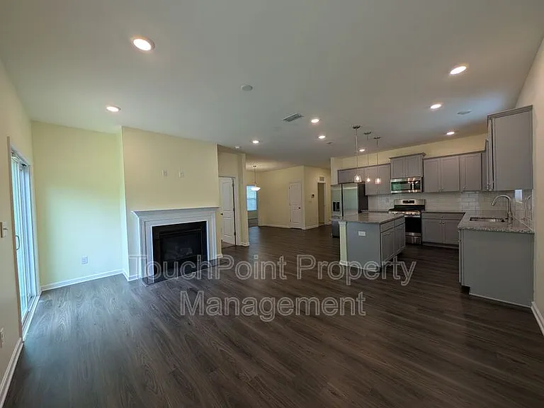 7016 Wheyfield Dr — Photo 2