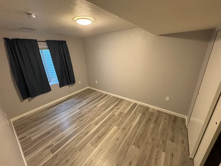 Basement, Bedroom 5
