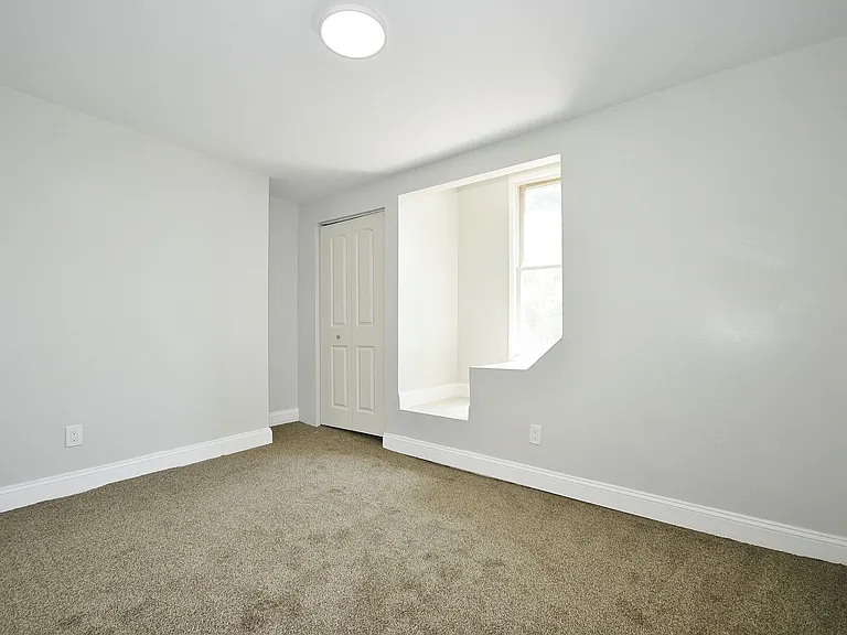 1103 Crosby St #1 — Photo 14