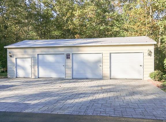 2nd image of 2619 Moss Ct
