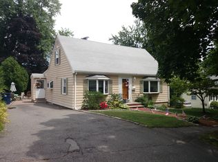 38 Westmoor Ter, West Roxbury, MA 02132