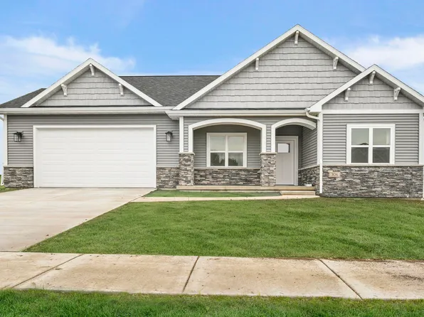 306 Michelle Ln, Cottage Grove, WI 53527