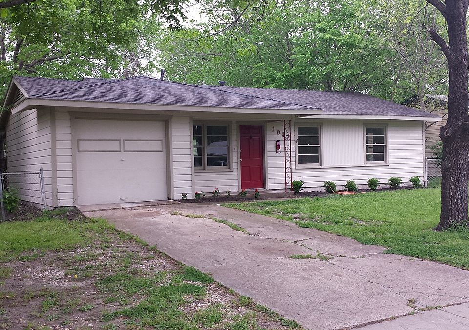1st image of 1017 Leyenda Dr