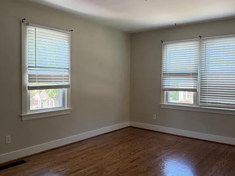 1684 Christian St — Photo 3