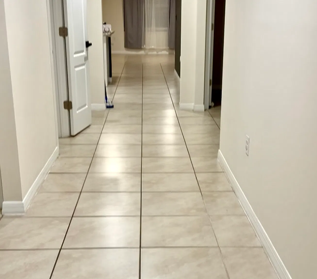 4 bed, 1828 sqft, $2,600 — Photo 2
