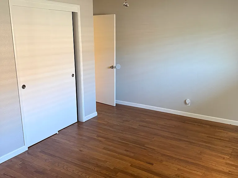 2285-2291 Elm St #2 — Photo 9