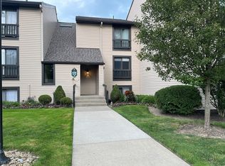 6320 Greenwood Pkwy APT 404, Northfield, OH 44067