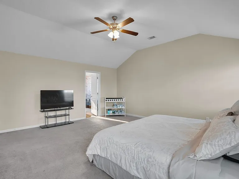 1404 Evergreen Trl — Photo 34