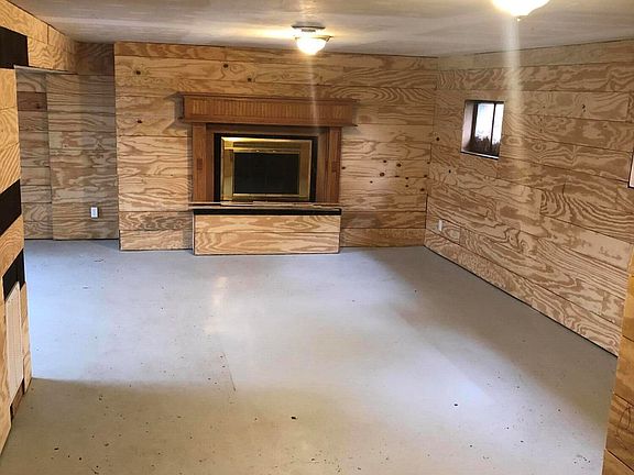 2nd image of 420 Crestwood Dr