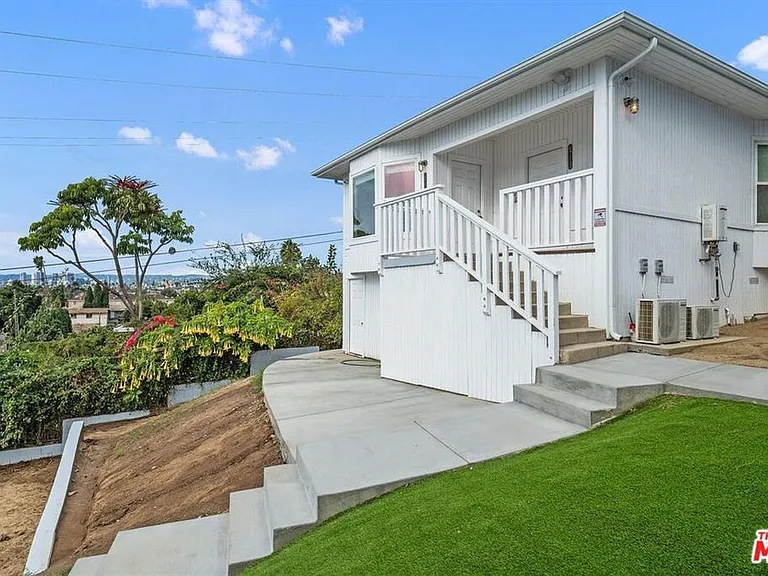 4713 Saint Elmo Dr — Photo 1