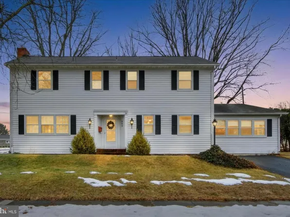 808 Fairview Ave, Gettysburg, PA 17325