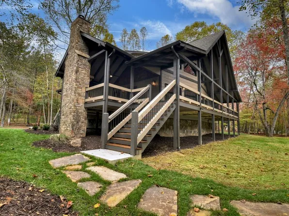 577 Blackberry Dr, Mineral Bluff, GA 30559