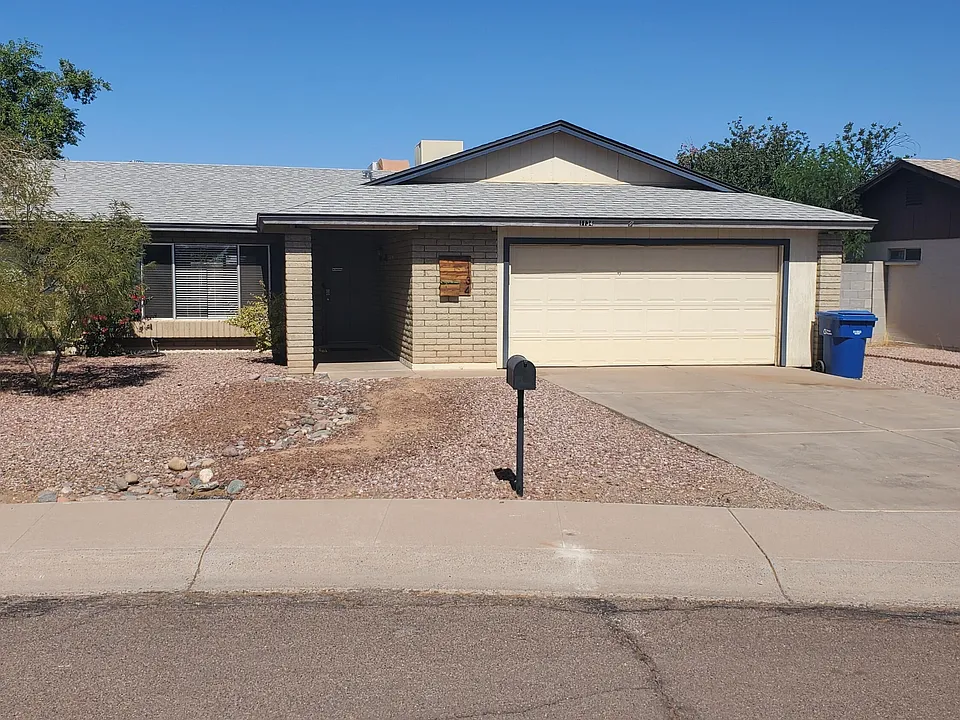 1134 W Hermosa Dr