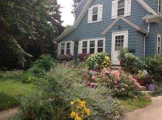 607 S New St, Champaign, IL