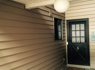 5 South Ct, Clinton, NJ 08809