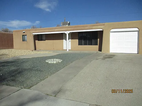 1706 Utah St NE Photo 1