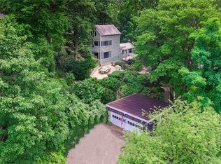 1112 Washington Dr, Centerport, NY 11721