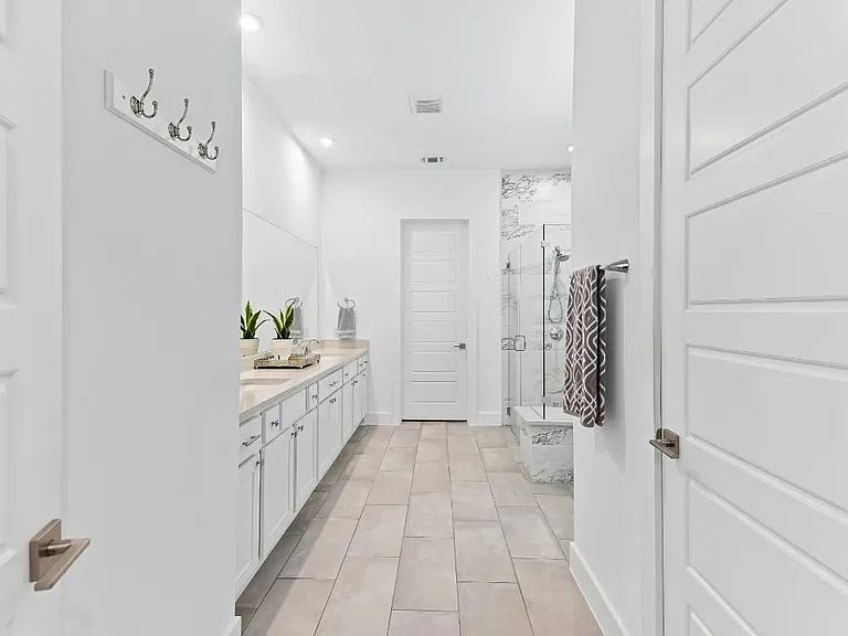 523 Hallwood Dr #523 — Photo 22