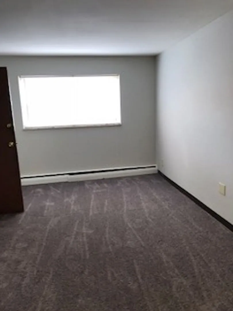2 Spruce — Photo 2