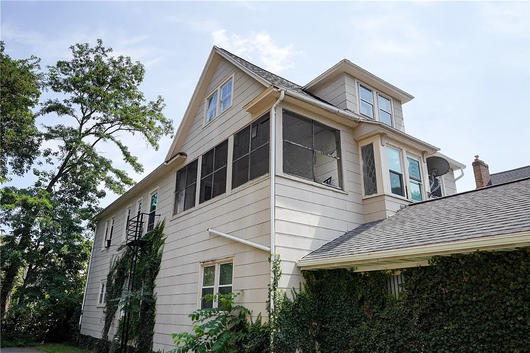 2 bed, 1.0 bath, 1000 sqft, $1,650 — Photo 1