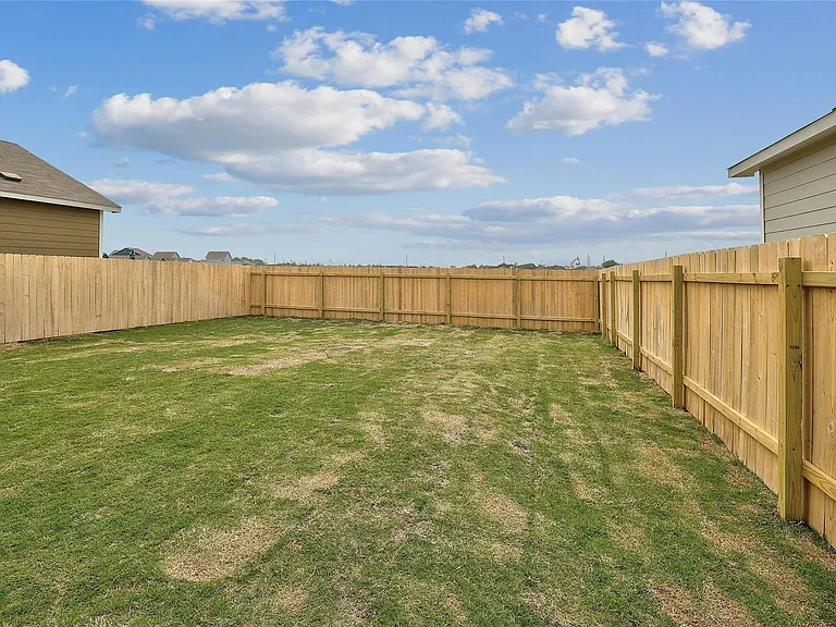 916 Rancho Del Cielo Loop — Photo 16