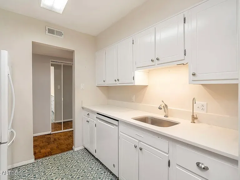 3636 Taliluna Ave #219 — Photo 3