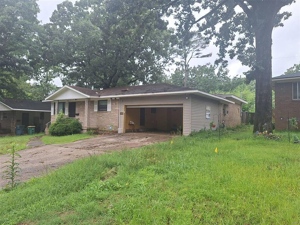 2nd image of 2612 Montreal Dr