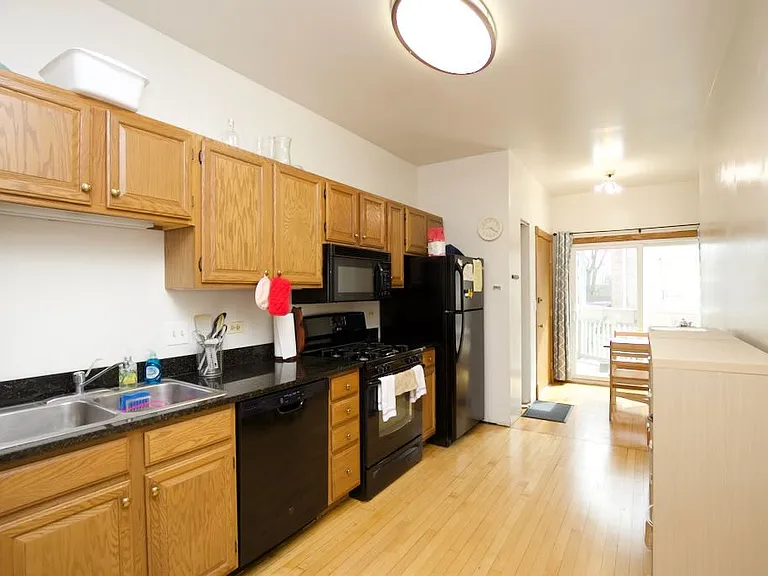 6717 N Sheridan Rd #S3 — Photo 2