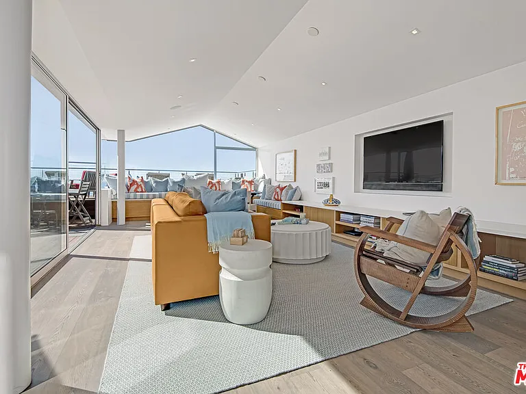 23536 Malibu Colony Rd — Photo 5
