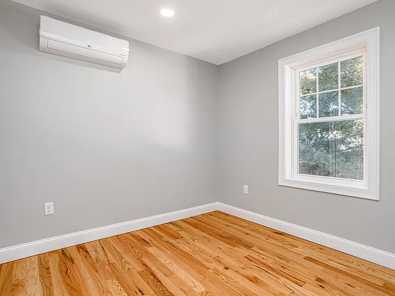 27 Milton St #1 — Photo 28