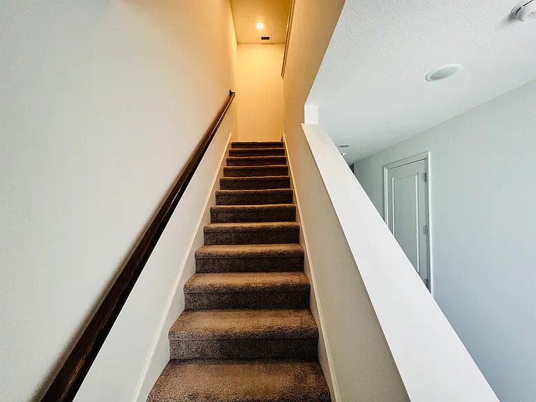 1561 Discovery St — Photo 20