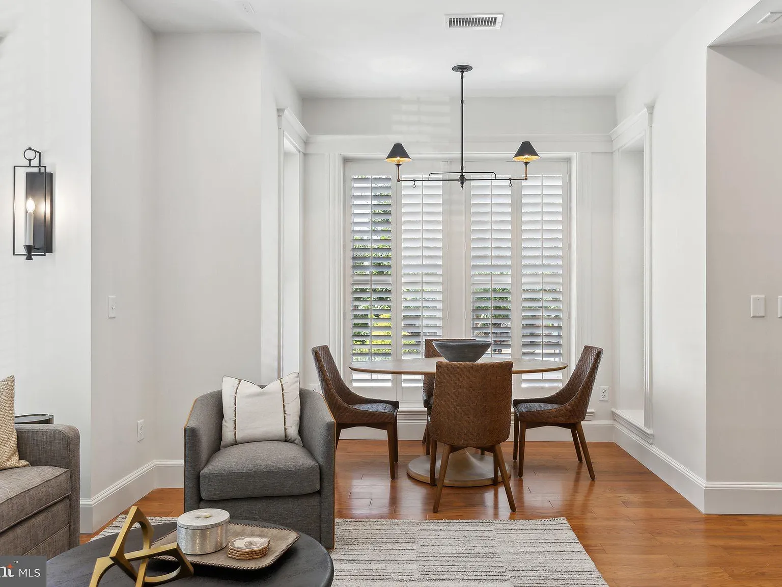 1 bed, 1.0 bath, 866 sqft, $4,000 — Photo 4