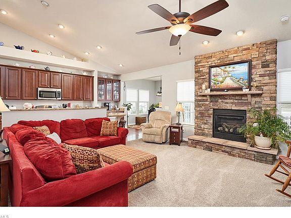 3rd image of 5209 Miller St