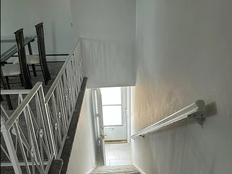35 Sternberger Ave #H — Photo 10