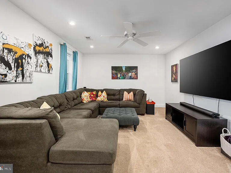 1705 Sherwood Dr — Photo 27