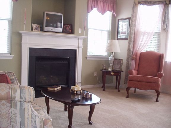 2nd image of 869 Brittlebank Dr