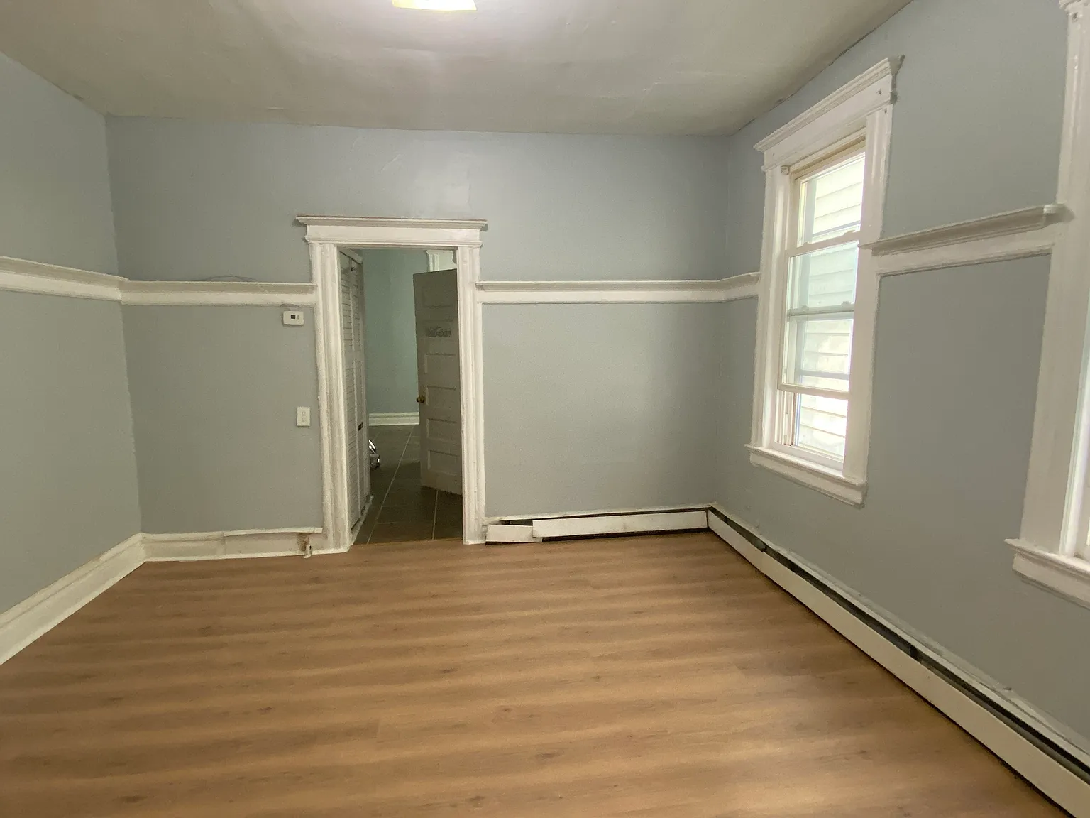 3 bed, 1050 sqft, $2,200 — Photo 4