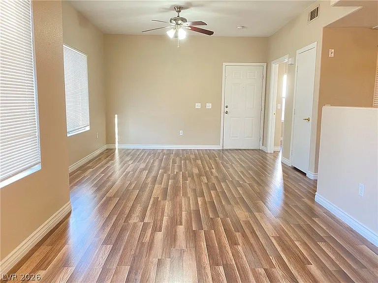 3400 Cabana Dr #2049 — Photo 4
